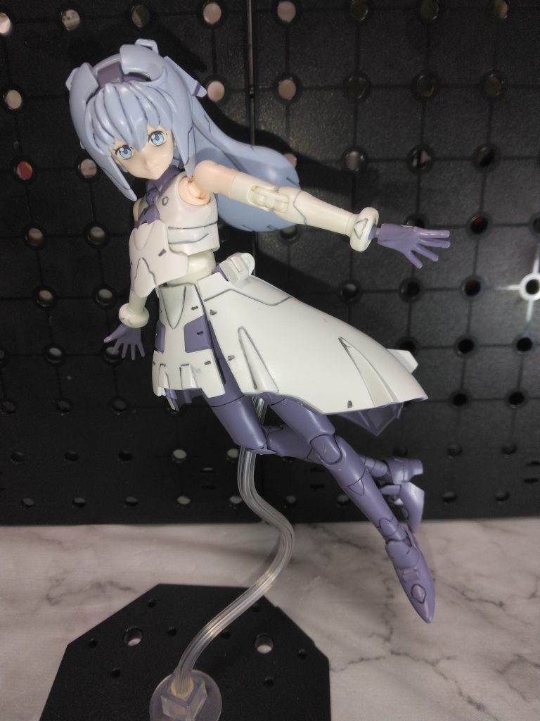 少し妖精らしいポーズで。