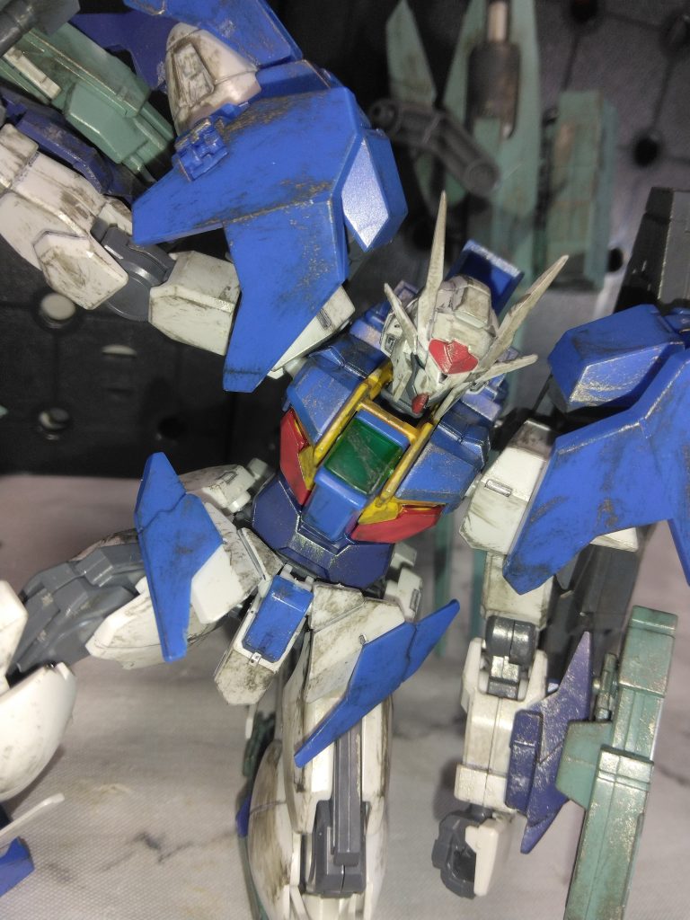 胸のクリアパーツの傷の跡も少し分かりやすいように塗装してみましたが、かなり近づかないと分からない。