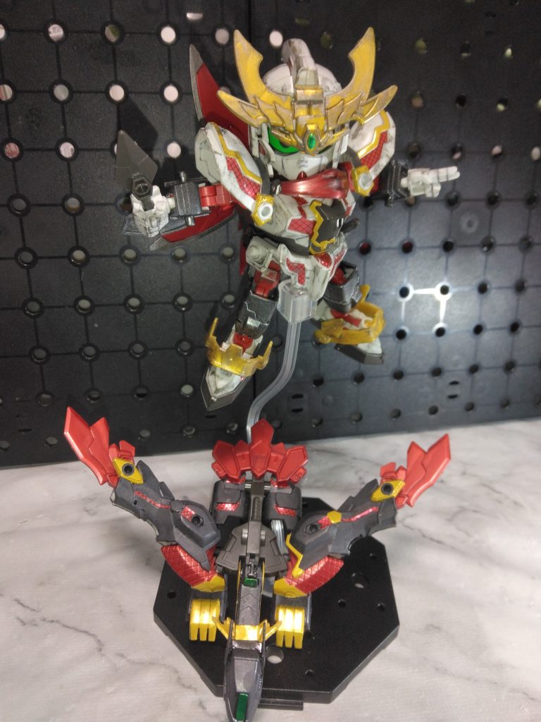 投げクナイのイメージで。腕に装着して本家同様トンファーに出来るらしい…やったことない、ずっと腰に付けていた。