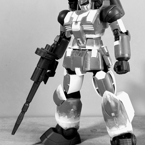 こた☆プラ夢工作さんの製作したガンキャノンに、！！！を受けて作ってみたくなった。自分じゃ思いつかい製作方法など参考になりました。概ね真似て、作ってみた。後、脚とリアアーマーと背中辺りをやって、ほぼ改修は終了です。仕事が終わって、いつものホビーゾーンに寄り。店長さんや展示品を作っている店員さんに、このガンキャノンを見せて足らないパーツを買って帰宅する予定。（2枚目）