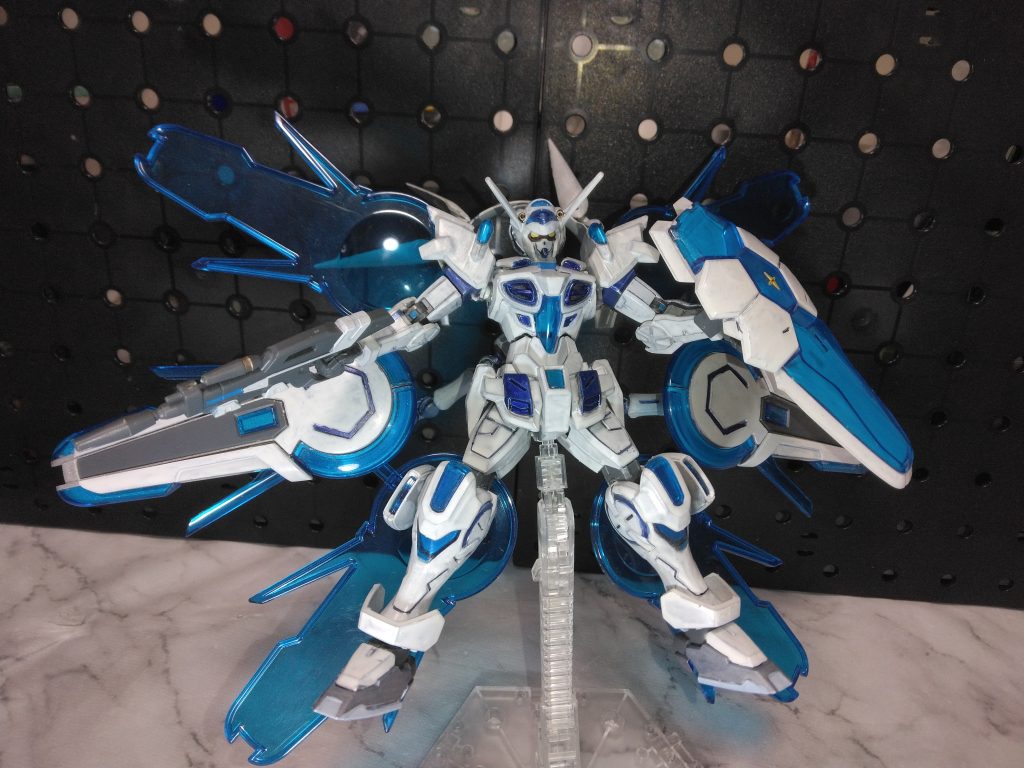 Gセルフにありがちな、のけぞりポーズ。この時代のキットでは結構頑張ってポージングをしています😅