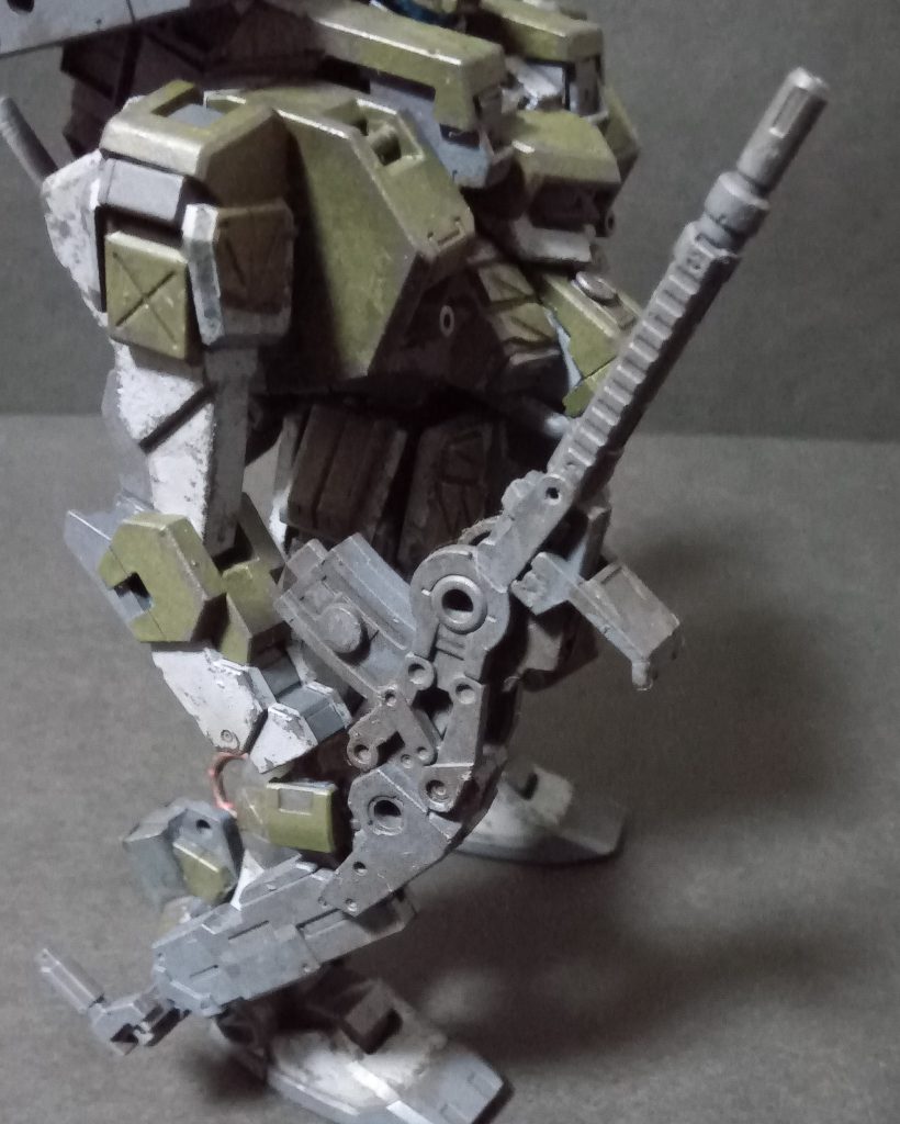 武装は180ミリキャノンぽいものが欲しかったので30MMのパーツとジョーハウンドのライフルでそれっぽくしました。