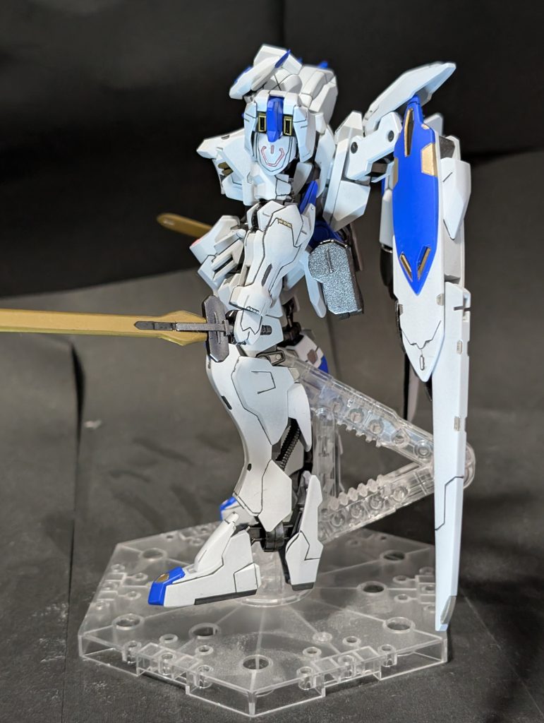 差し色にチタンゴールド、チタンシルバーちょっとだけ豪華めを目指しました。