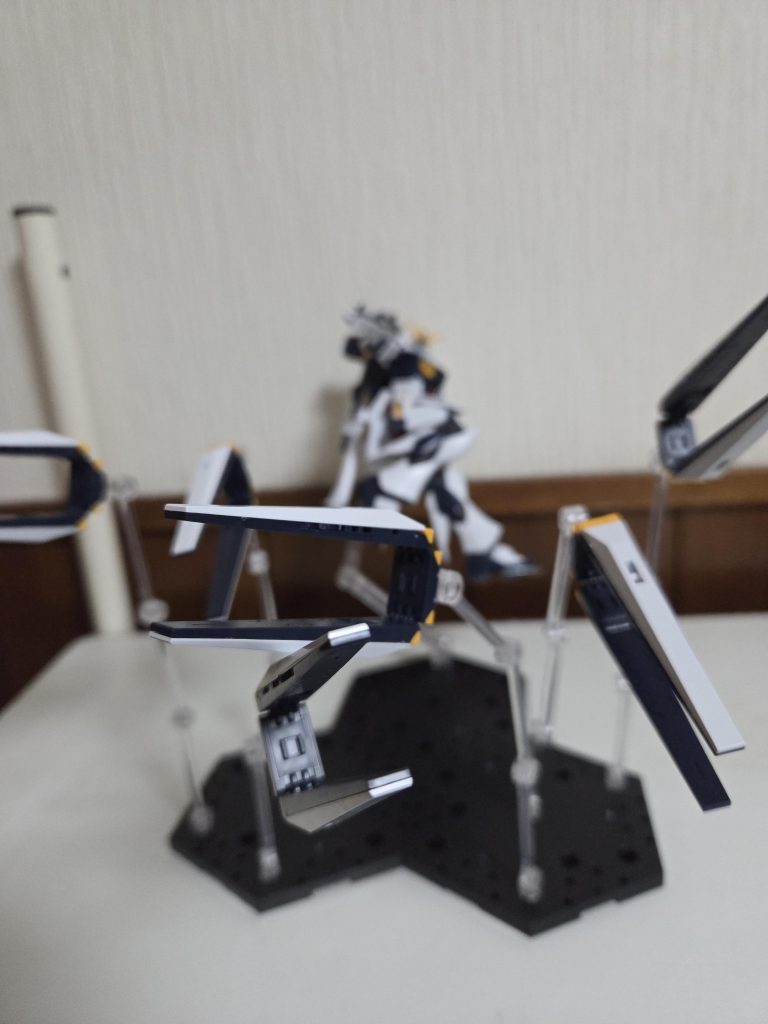 フィン・ファンネルバリアも張れる優れ物因みにMSVだとダブルフィン・ファンネルになってるとか&nbsp;&nbsp;