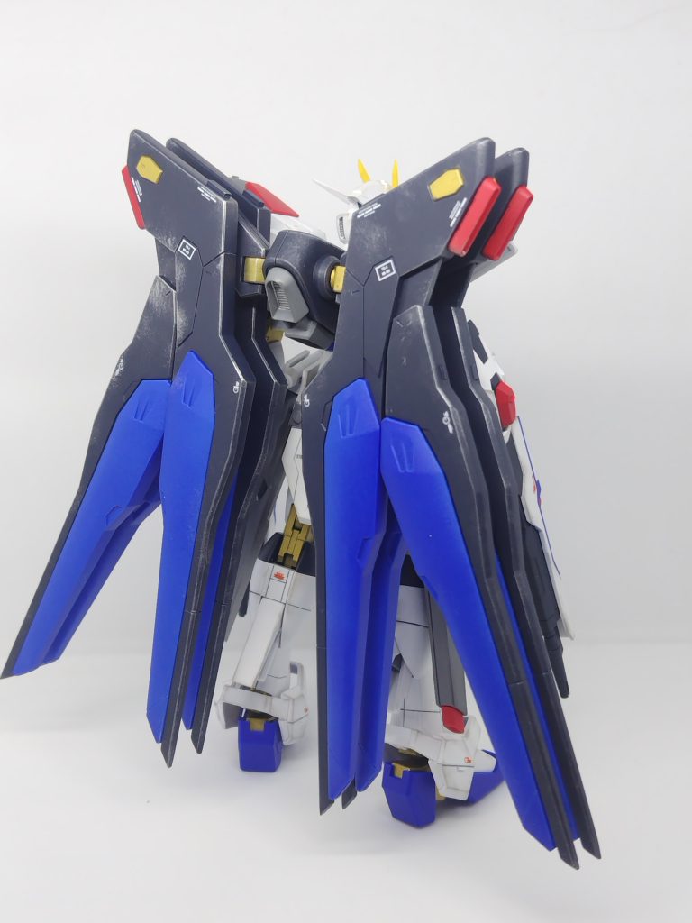 ウィングの合わせ目消しと鋭利化は手間でした。単純に数の問題です。