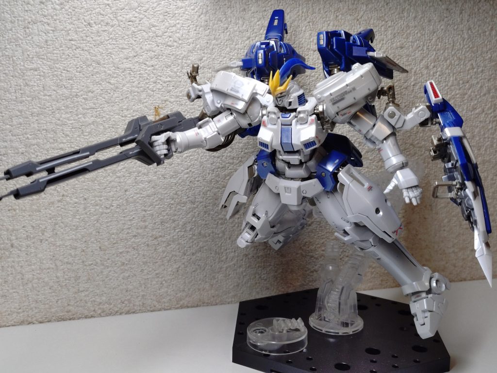 ガシガシ積極的にはポージングさせれないんですよね…なんかジョイント部がパキッといきそうで…。