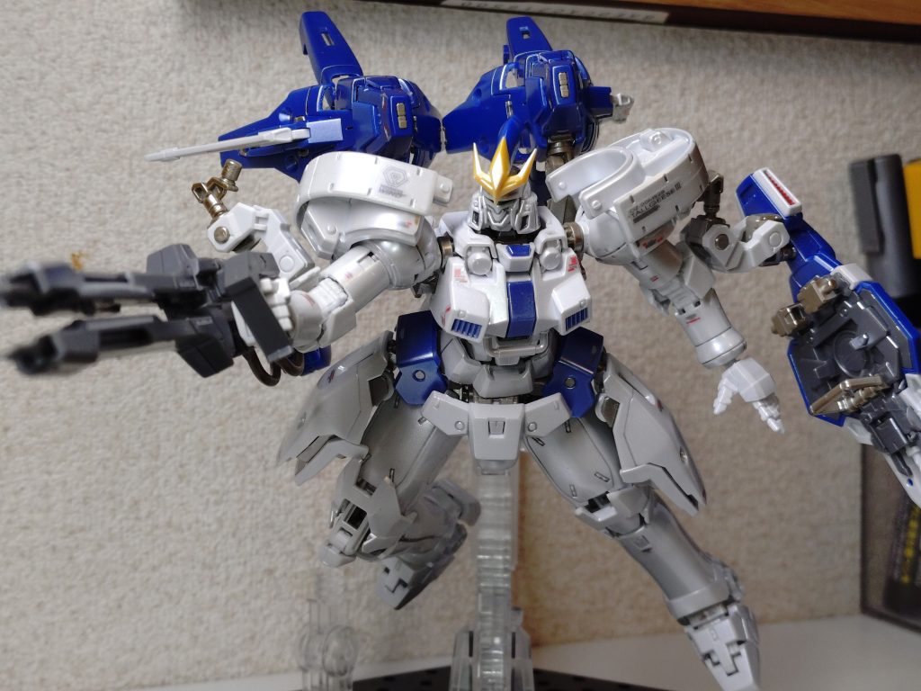 製作者がポンコツでも、美麗に仕上がってくれる機体に感謝です。