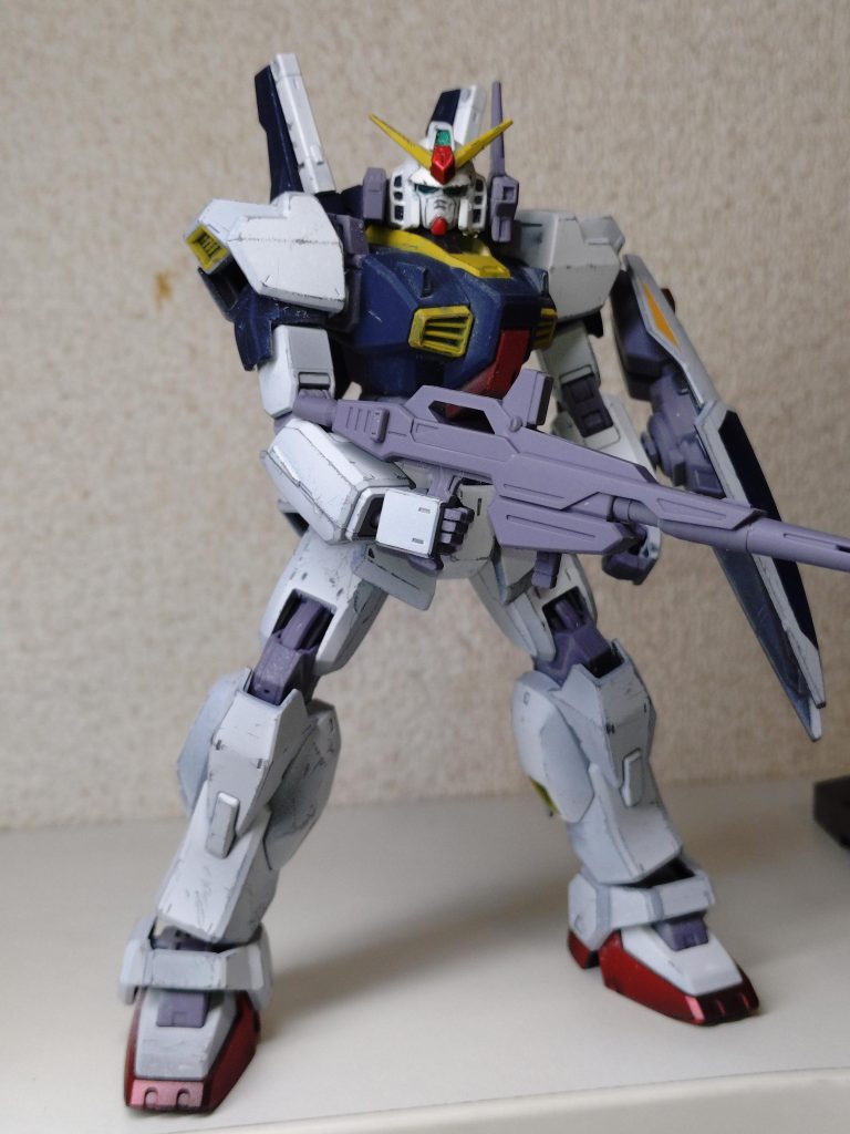 とある事情でMk-IIを作ろうとなり、HGなら組む事自体はやりやすいので、黒立ちあげから始めました。