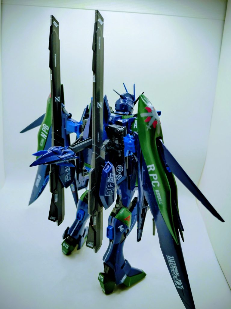 何箇所か間違って組んで、気づいて分解して、また塗装し直して組んでと、新年早々、バタバタでした😂