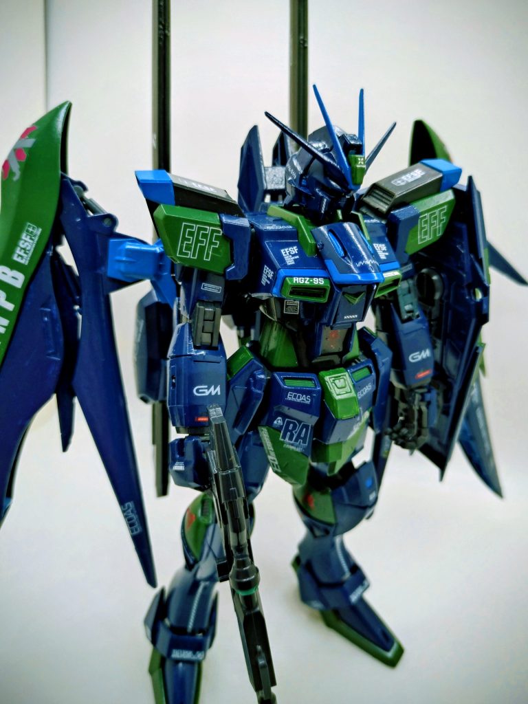 相変わらず、デカールは感覚で選んで貼りましたので、訳のわからないインパルスに（笑）