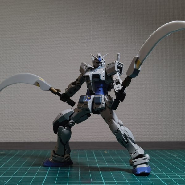 来月末の周年記念シリーズ作を作らにゃなりませんね。。まぁ…全然【2】の形に見えないとはいえ、それなりの形になったので進捗上げ。作ってく過程でストーム的なハルバードに見えたり、シャイニングなカリバーにも見えたりで、【2作品目】って位置で言えばこれ以上ないモチーフかなと思ったり。（4枚目）