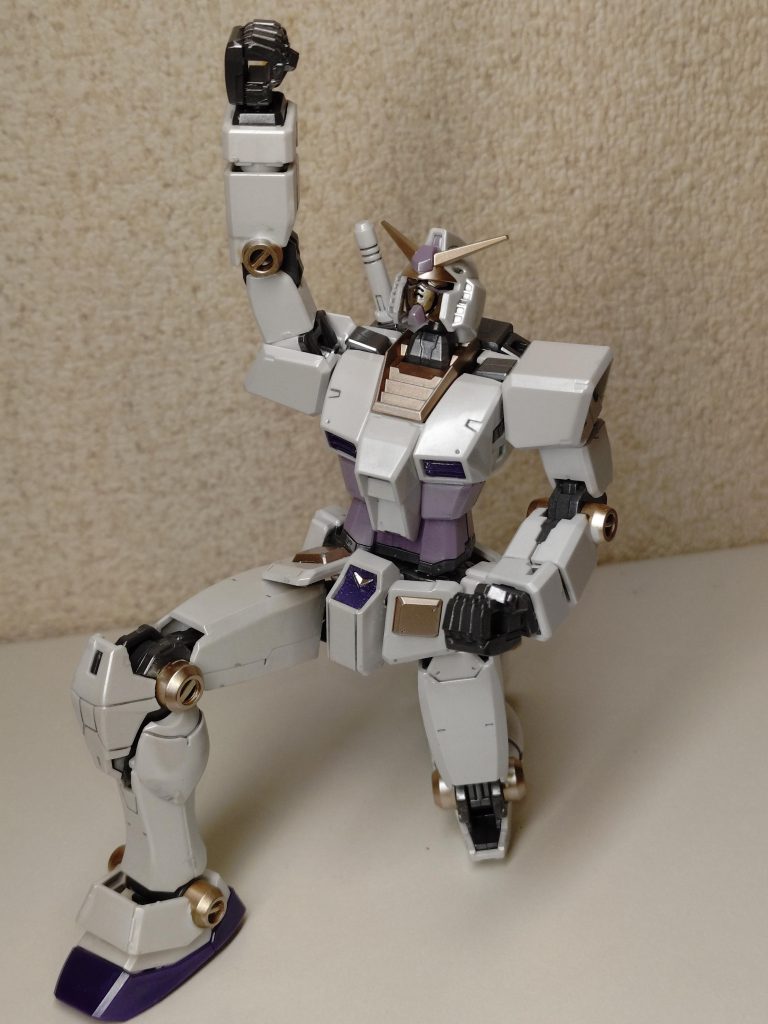 BGは可動域がホントエグいです。ポージングも、原作にかなり寄せていけますね。