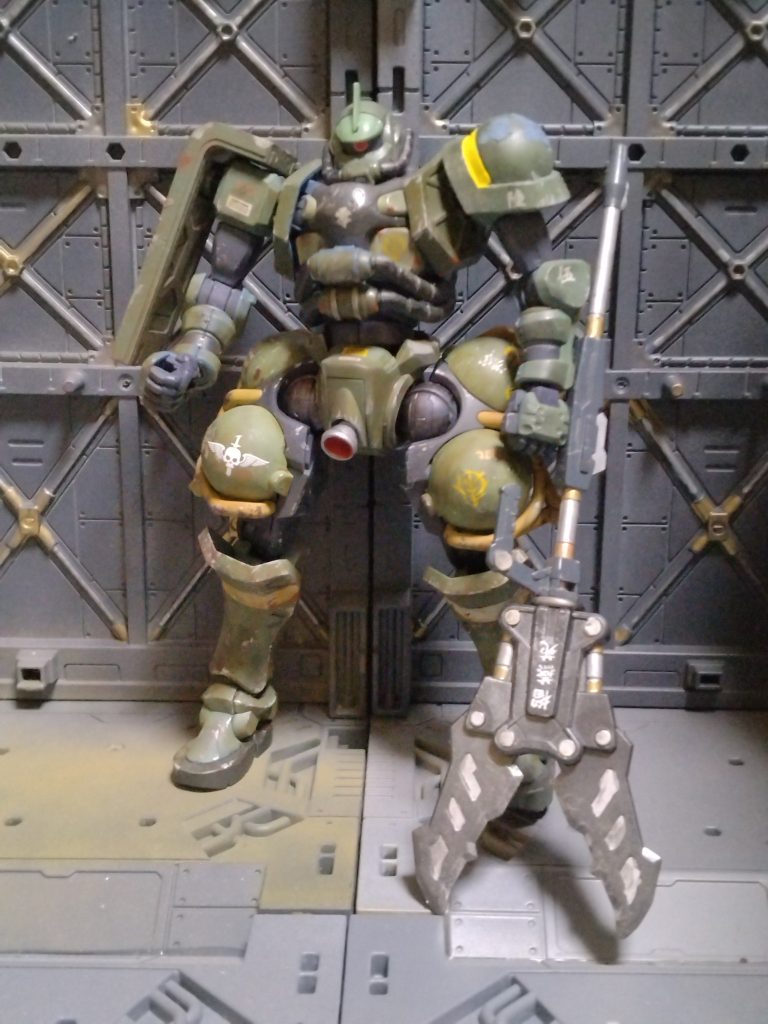 武器は一番くじのJ-1賞を持たせてみたらしっくりきたので