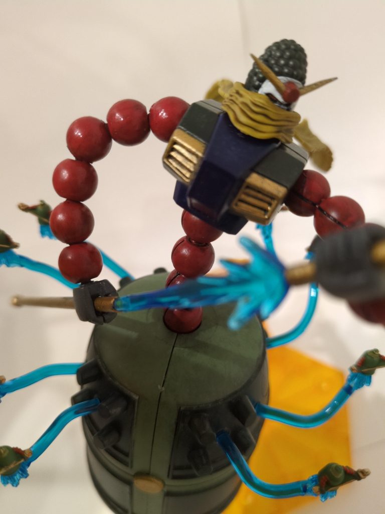 布部分はエナメルで汚し、本体はいつものガンメタ塗ったあとにポンポン色乗せ