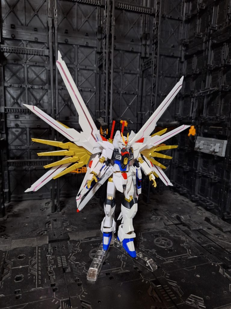 本当は、年またぎで作成したライジングフリーダムとイモータルジャスティスが２０２６年最新作なのですが、完全巣組で、もう一捻りするまでは未完成と言うことで、その後に作成し、ちょっと手を加えた、マイティストライクフリーダムを２０２６年最新作としました。