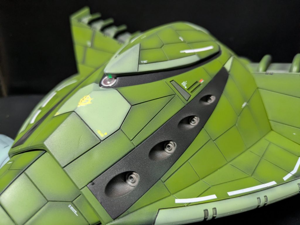 モノアイ部分があんまりだったので自作パーツとウェーブさんのHアイズに変更してます。