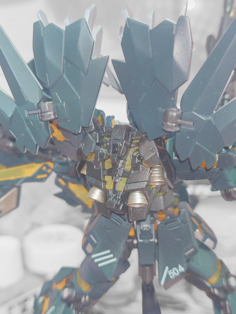 リアスカートにもラインデカールと504を入れて後からでも獅白ぼたんさん専用機と分かるように遊んでみました。