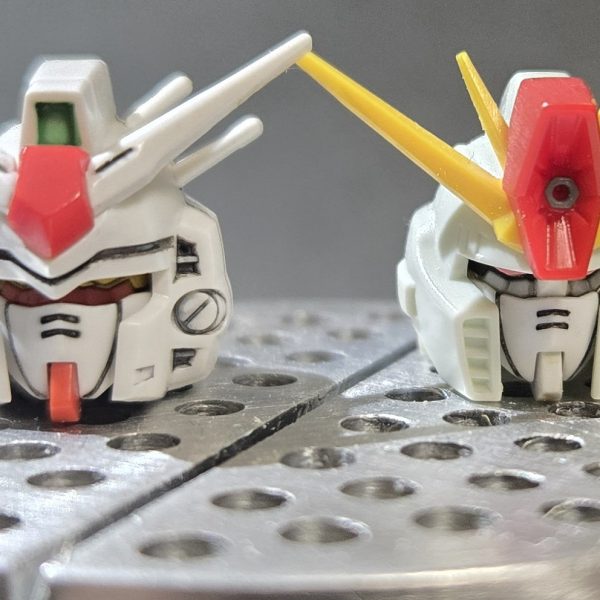 既出かもですが、実はTHE ORIGIN版のガンダムのフェイスって簡単にカトキ化することが出来るんだよってだけの話しです。これがミキシングやお手軽改造で出来るのし何よりカッコいい!他にもΞのゲーム版顔にHG νのフェイスを使う(HG Ξ 発売当時、もしかしたら私が発信源かもしれない改造?)や余ったジャンクで悪顔Gセルフにイメチェンetc…私、顔の改造だけはちょっと自信あるけど、保証しません!Hey You Hey You ! 顔を貸そうか~!♪ 改造するなら やってみるかい~♪フェイスシャッフル イメチェンになる~♪ある雨の日の~ 独り思いさぁ~♪何て長文駄文、失礼しました。是非試してみてくださいね~ ノシ(2枚目)