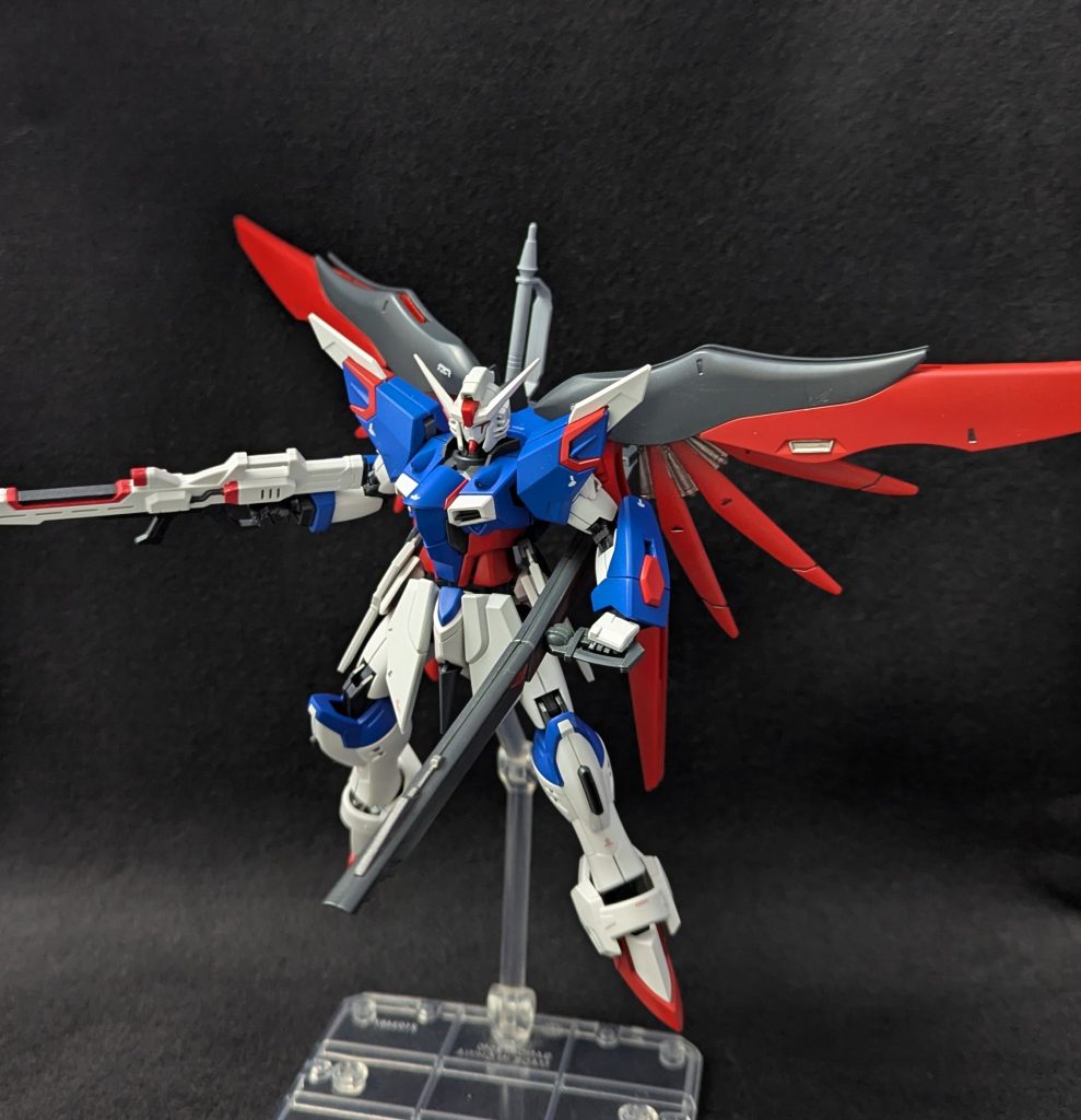 高エネルギー長距離ビーム砲、通称名無し砲はデスティニーと同じものです