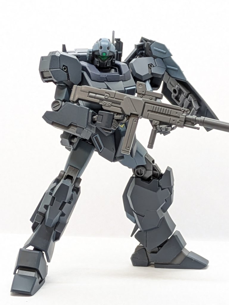 機体色のせいか強そう・・・ユニコーンの支援用っぽいから性能もいいのかぁ