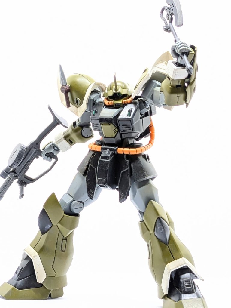 ヒート・ダート投擲後は泥臭くヒートホーク