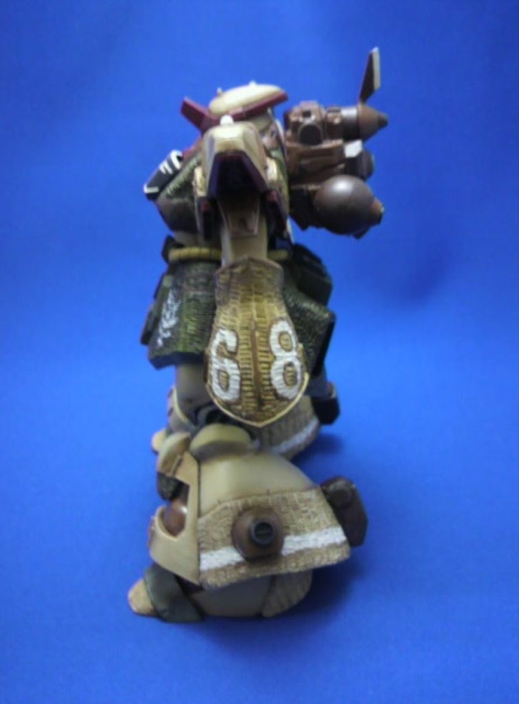 デカールは使わずにあえて手書きしてます