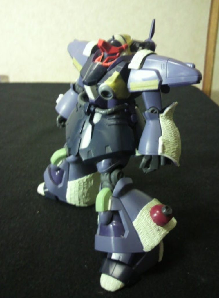 ドワッジ意識してるので胸の拡散ビームや足の左右に付属物膝が寂しかったので付けました