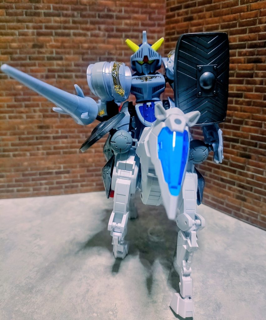 最後にトップ画。ナイトガンダムの一部だけ多少のスミ入れだけしました。お馬さんは折角の白を汚したくなくまんまのパチ組みです。設定としては銃無き世界線での真っ当な戦士、剣士、騎士な感じです!! 本来は皆さんの様にガンタンクを一応用意はしてましたが。。。年末年始多忙で気力が無く簡単キットで申し訳無い次第です^^;オリジナルストーリーの方は暫しお待ちをm(_ _)m息抜きで楽しい作品を作れました!!どうぞ良かったら見てあげてください(^^♪