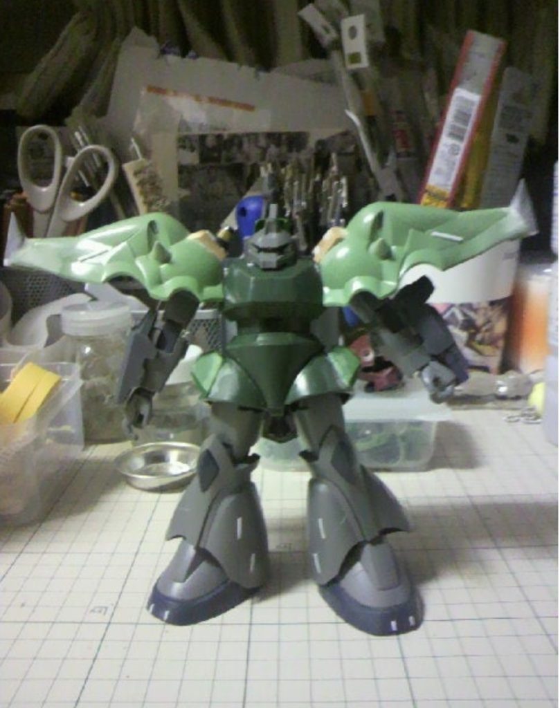 肩の形状が違う理由は、SDクシャトリアの肩を流用しているからです&nbsp;