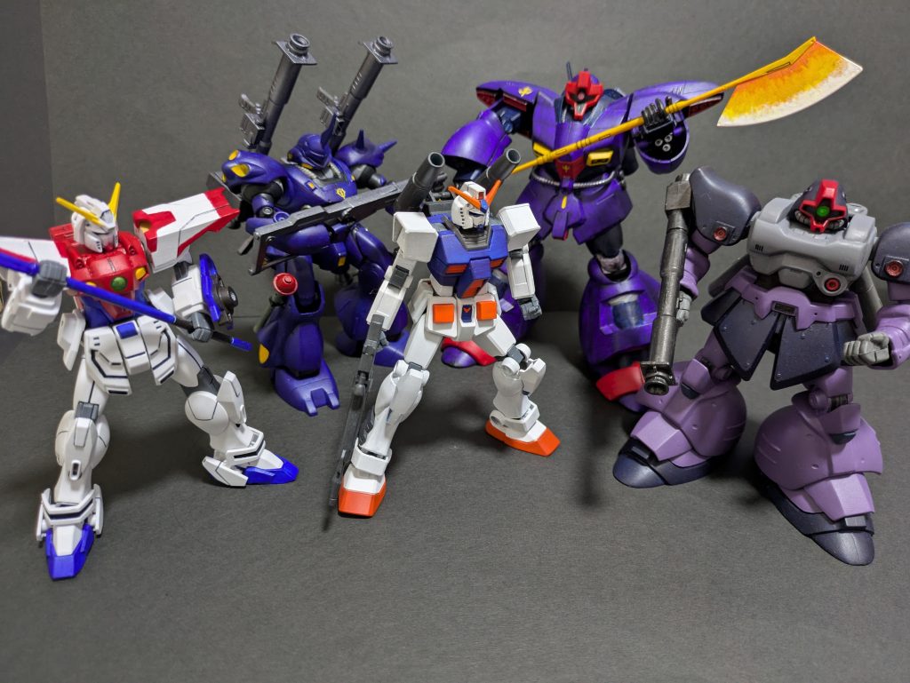 〜絵の具で全身塗りたくられた人たち〜マドロック［未完成版］のみアクリルガッシュですねあまりに色が違うところはサフ（缶スプレー）をしてます。アクリルガッシュ以外は7〜10回くらい厚くならないよう塗り重ねてます！あまりに弾く場合は1000番で軽くヤスリがけ武器の塗装にガンメタを使いだしてから水性ホビーカラー、アクリジョンも使用するようになりました