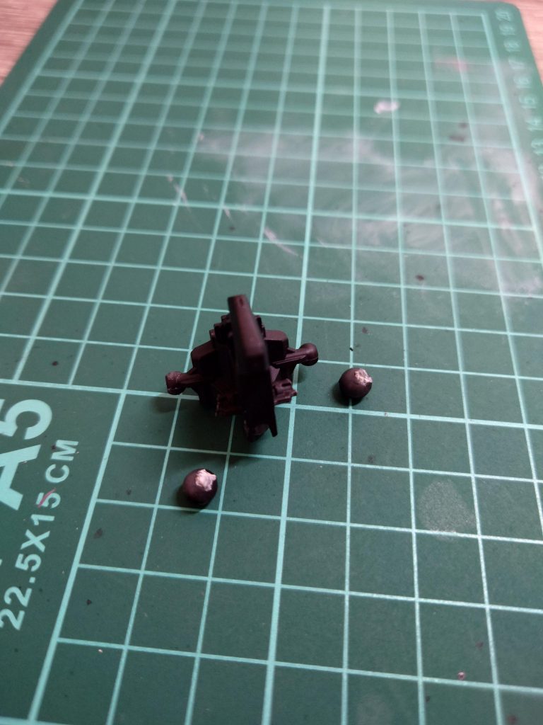 最後にEGストライクは、股関節が硬く見事に折れました(gundam-kao9)たまたま予備キットがあったので、なんとかなりました。皆様もお気をつけてください。(⁠◠⁠‿⁠◕⁠)