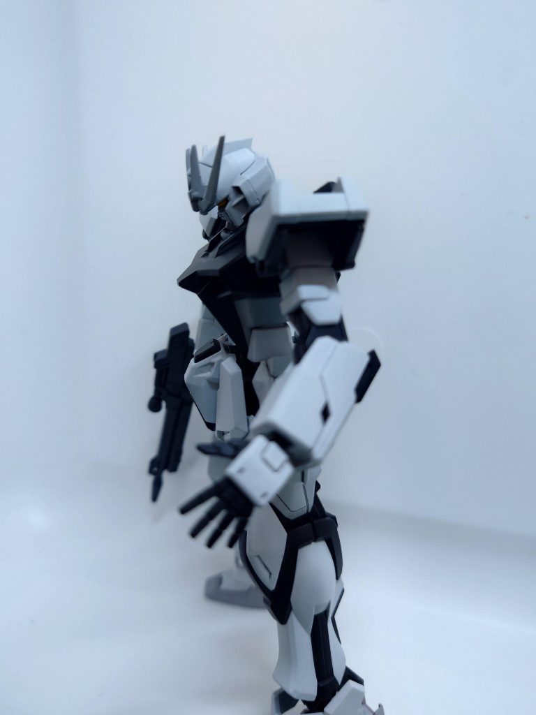 左手パーツは、ジャンクBOXから拝借してきました(gandam-hand2)&nbsp;