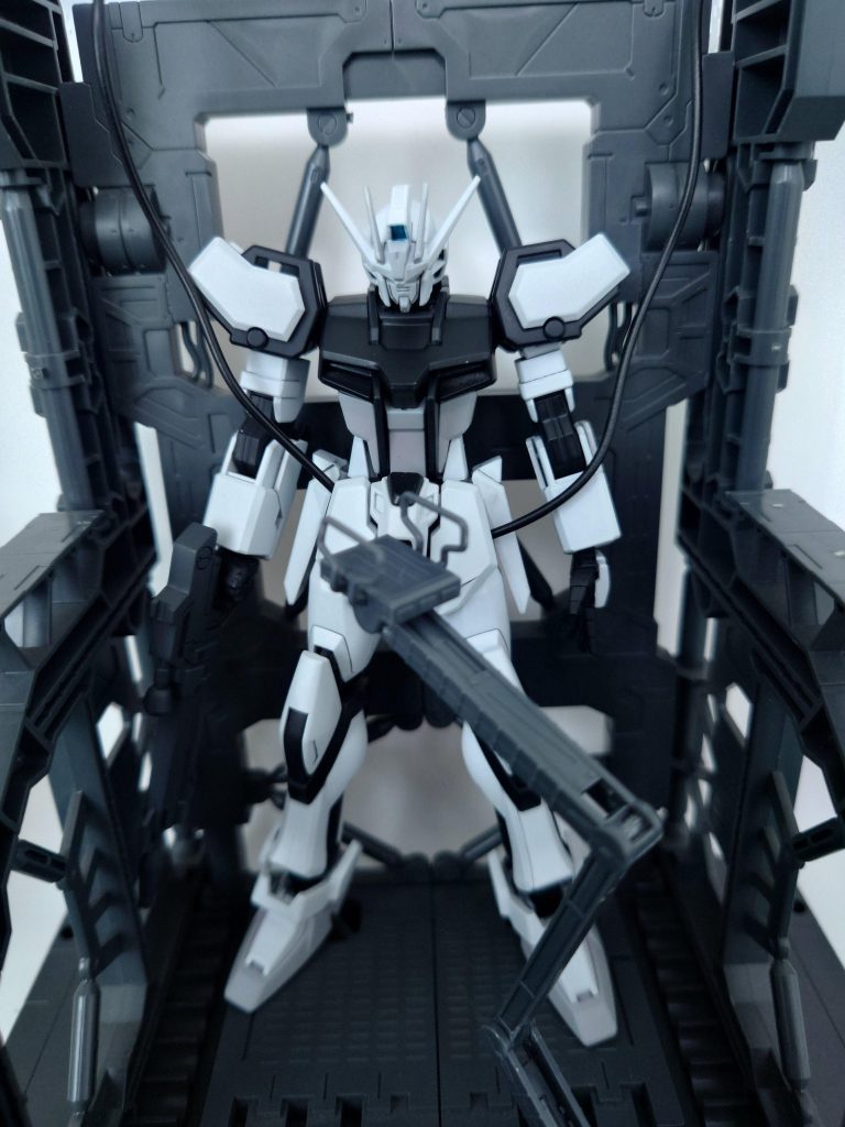 そのへんにあった物を組み合わせて、ぽくしてます(gundam-kao10)