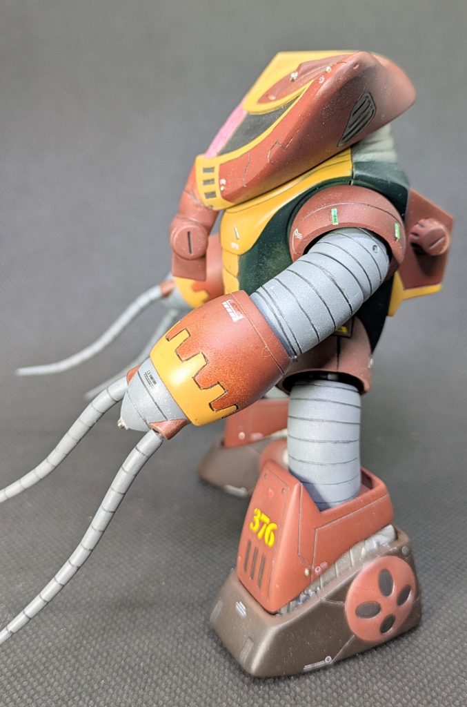 サイドショット左✨️脚部には内部フレームを仕込んでチラ見せ効果を狙いました。