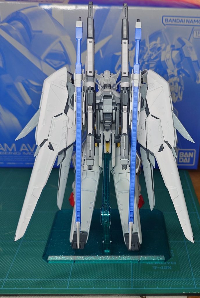 前面と横と背面の写真を