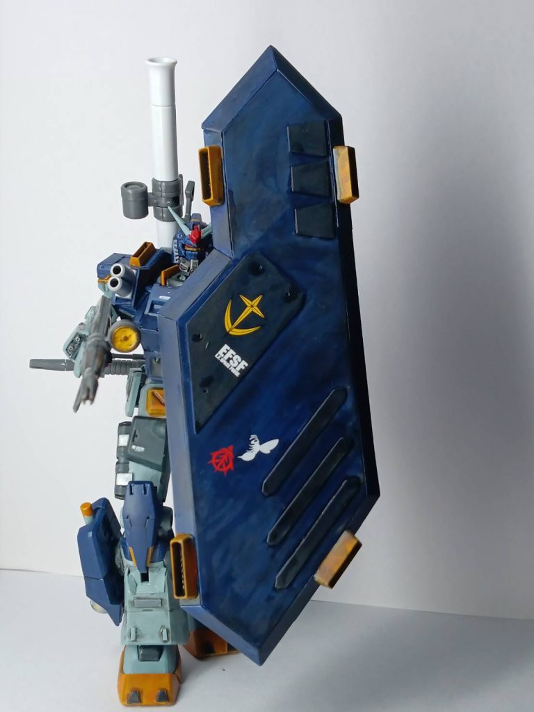 ウォールシールドシールド裏には