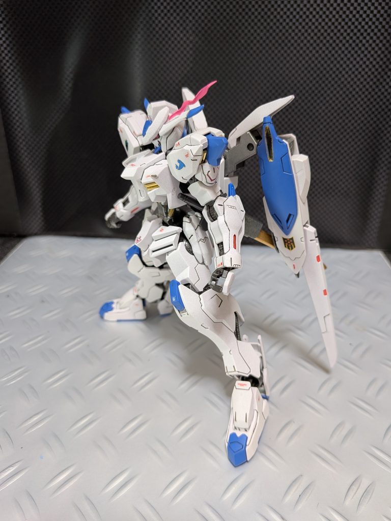 ガンダムバエル–3枚目/制作者：@Ymarl1