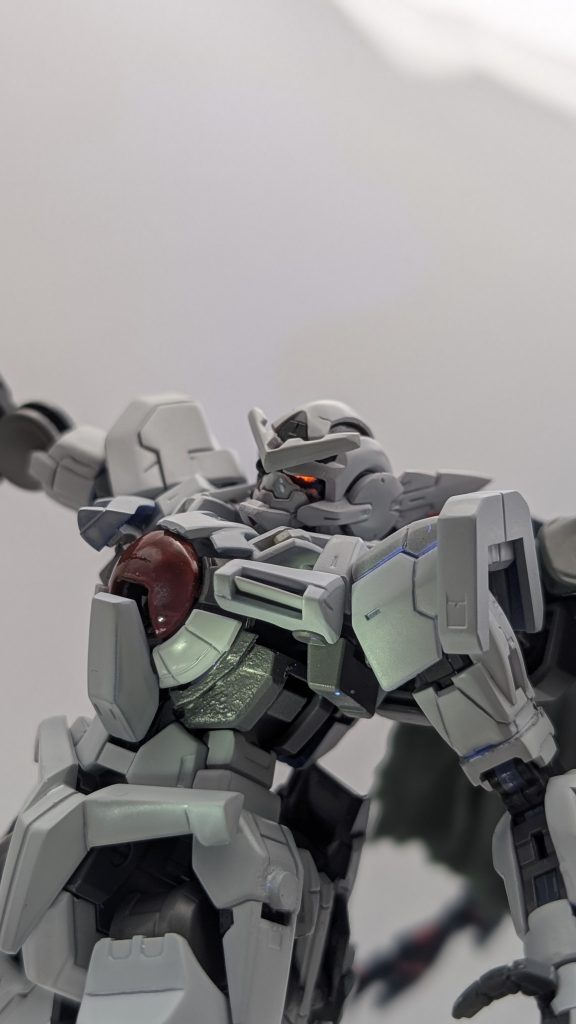 蛍光レッドを塗ったので目はしっかり光ります✨️