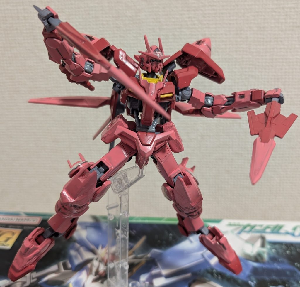 リペイント並びにビームサーベル持ち手を移植して、持たせられます。