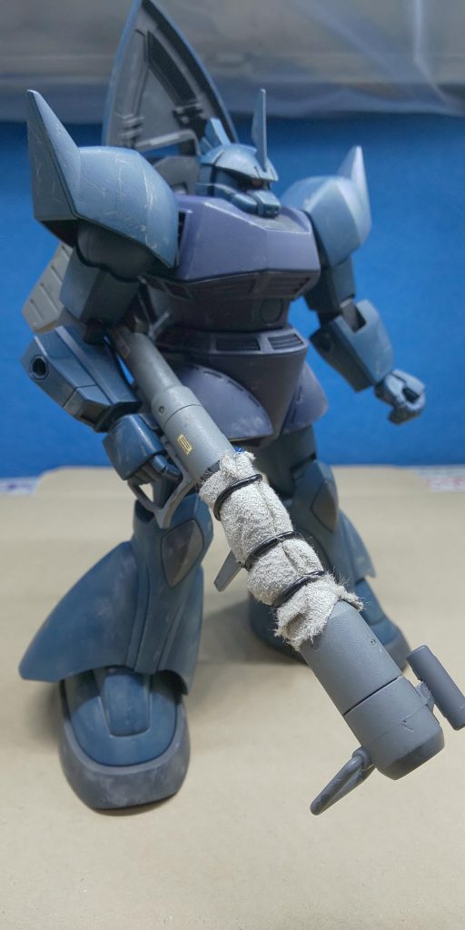 &nbsp;バズーカはイフリートシュナイドから拝借。スコープを外し、砲身の布？部分はホントに布😅古くなったメガネ拭きを切って番線で巻きつけてます。