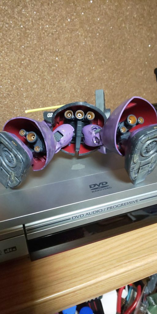 裏も肩と同じように赤で統一👍️ 足裏は…💦