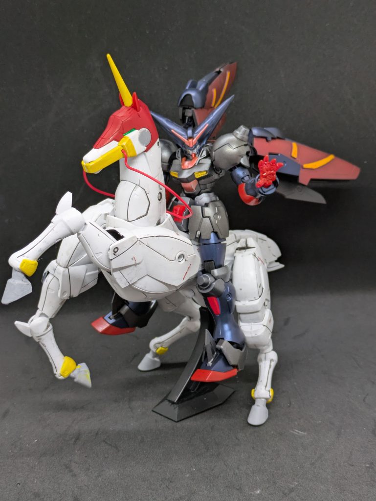 キットのこと②このキットにはマスター・アジアの愛馬「風雲再起」が付属します。風雲再起は馬なのですが、なんとこの馬もパイロット（ファイター）となって戦うのです。ハロを除いて人間以外の動物がパイロットになる作品もGガンだけじゃないですかね？（あったらスミマセン）