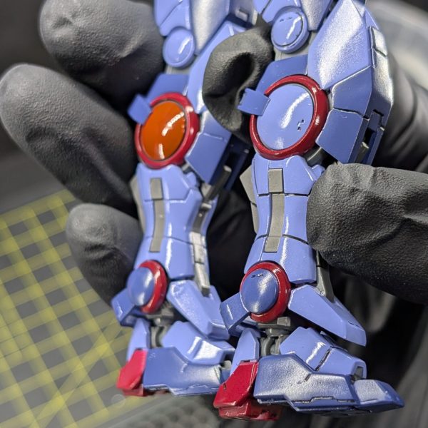 スミ入れと細部を水性マーカーで塗装しました☺️いい感じになったと思います✨️後はデカールもやっていきたいです✨️（3枚目）