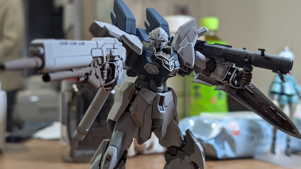 バズーカは伸縮しないので差し替えでショートタイプへ。