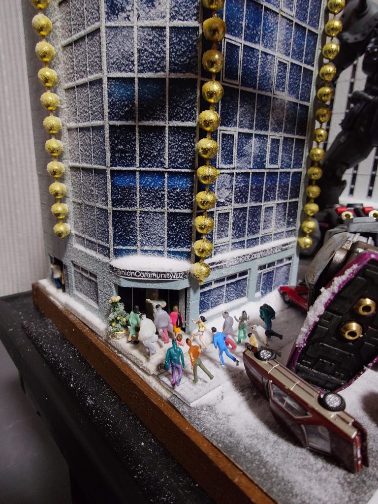 逃げろ〜　ストラクチャは手抜き