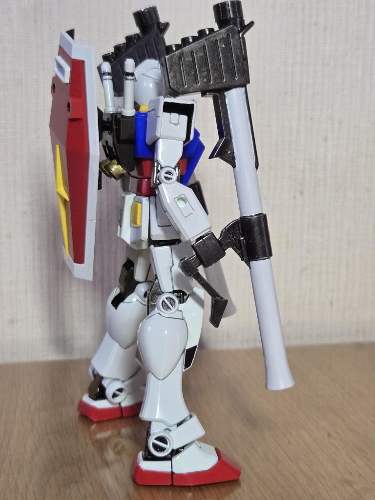 ジオンから白い悪魔と言われる機体