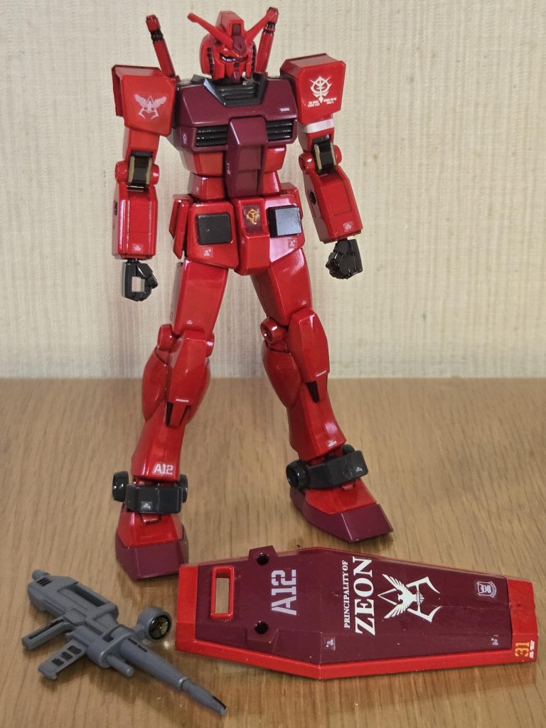 シールドもシャア専用らしく仕上げました！