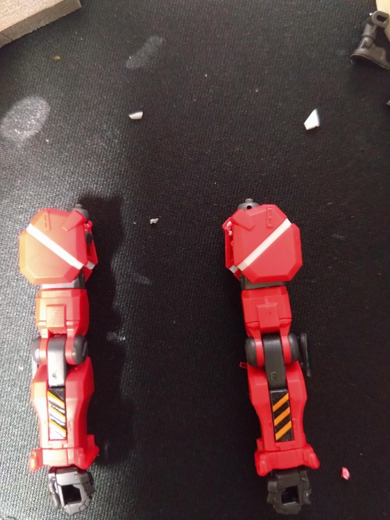 作品名：νガンダムの腕の閃き<p>νガンダムの腕、どうしようかなと思ってたんですが、届いた軽キャノンの肩含めた腕を肩加工しそれ全体を腕とすることで実質的な延長に成功しました✨あとはルブリスウルが届いたら肩パーツにつけるための加工を… ！楽しいですね…！</p>
