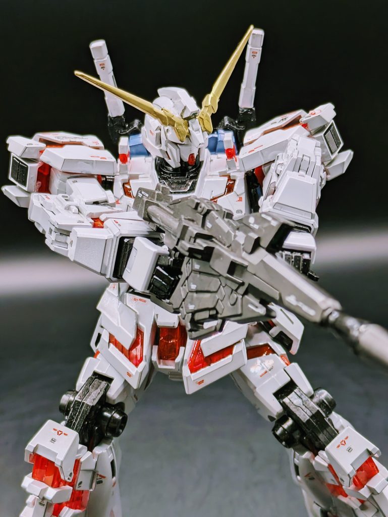 そしたらAIが、ガイアカラーのプリズムブルーグリーンを塗るとバッチリ👍️と教えてくれた❗️→やる気出してみた❗️