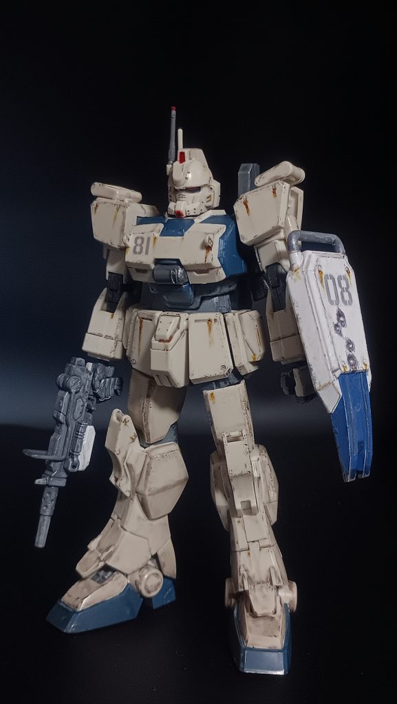 シールド、武装、センサー部など筆塗り塗装しました。